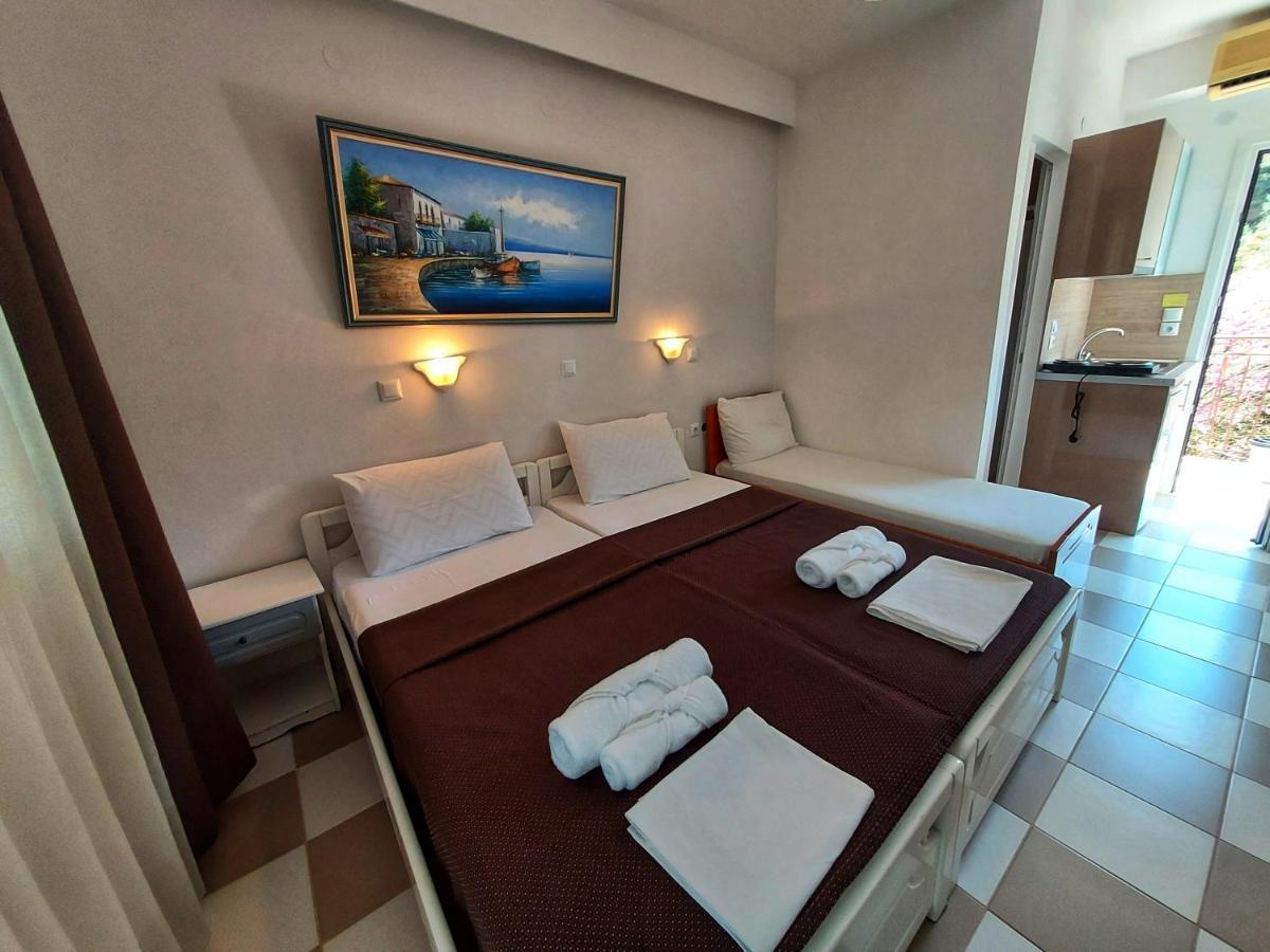 Calma Studios Parga Luaran gambar